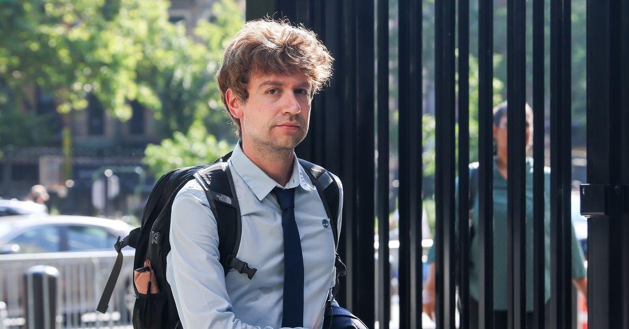 Google Engineer Accused of Pol...