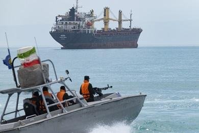 قائد جيش إيران: مضيق هرمز يخضع بالكامل لمراقبتنا ومستعدون لأي حرب