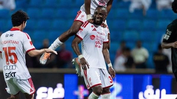 فوز القادسية على الخلود 5-0.. وأهلي جدة على الفتح 4-0 في دوري روشن السعودي