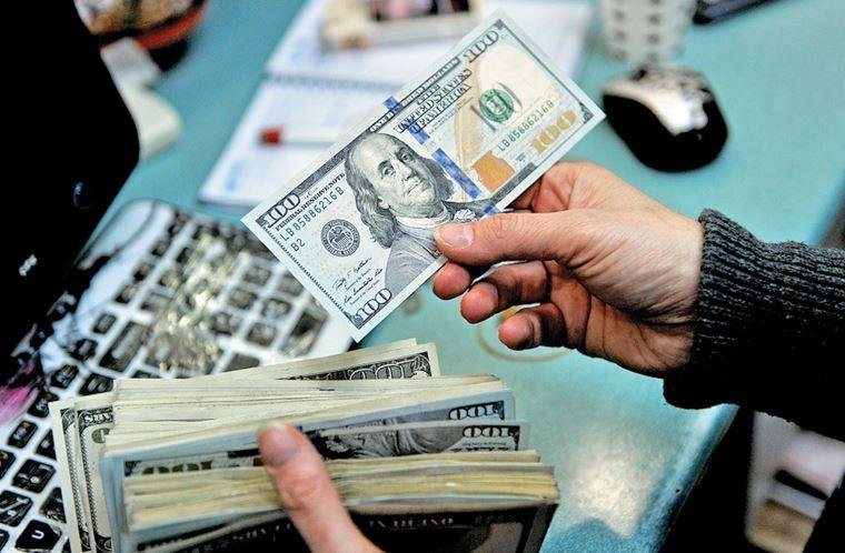 مصادر مصرفية: تدبير الدولار لخروج الأجانب من أدوات الدين لم يؤثر على تمويل الاستيراد
