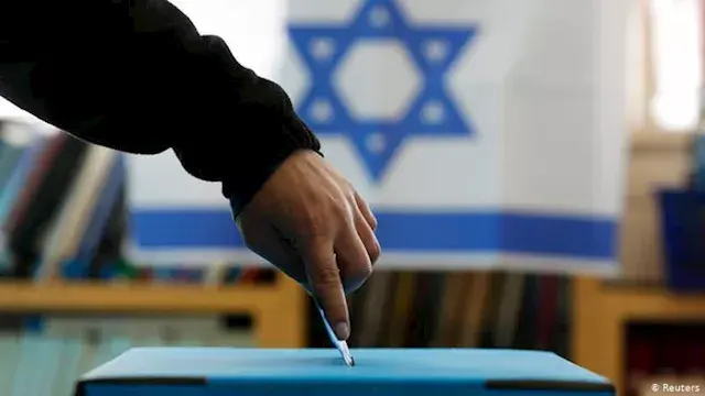 نتنياهو يتصدر دون أغلبية والأحزاب العربية تحقق 19 مقعدا في الانتخابات الإسرائيلية