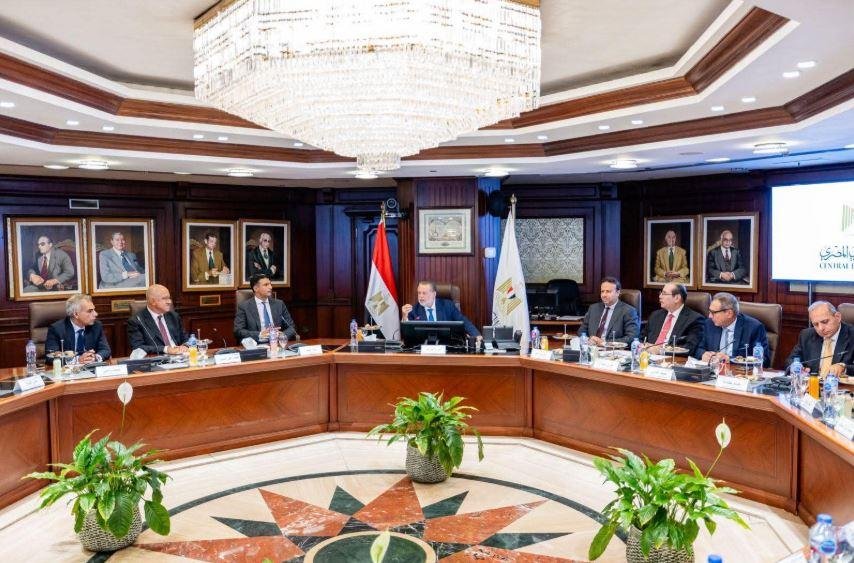 مصر تطلق صندوق إعادة هيكلة المصانع المتعثرة برأسمال مليار جنيه