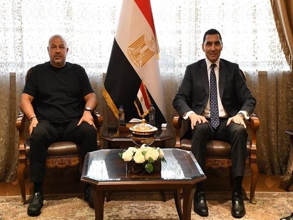 جوهر نبيل يهنئ أحمد دياب بفوزه برئاسة لجنة الشباب والرياضة بمجلس الشيوخ