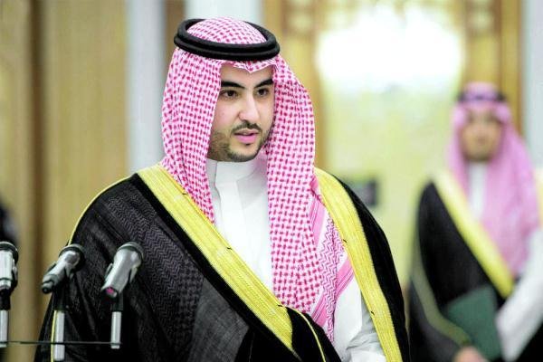 وزير الدفاع السعودي ونظيره الب...
