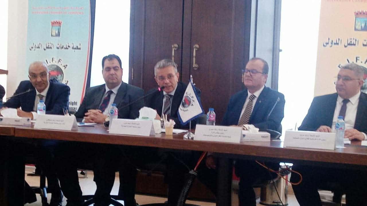 النقل الدولي واللوجستيات تبحث مع رئيس الجمارك أبرز التحديات وسبل تطوير الإجراءات الجمركية