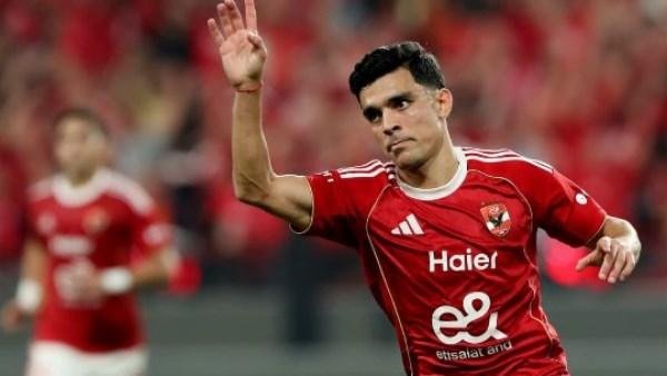 أشرف بن شرقي يفاجئ الأهلي بموقفه من التجديد وتخفيض راتبه