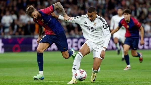 الليلة .. كلاسيكو الأرض.. مورينيو أمام اختبار فليك الأصعب في صراع كسر الهيمنة بين ريال مدريد وبرشلونة