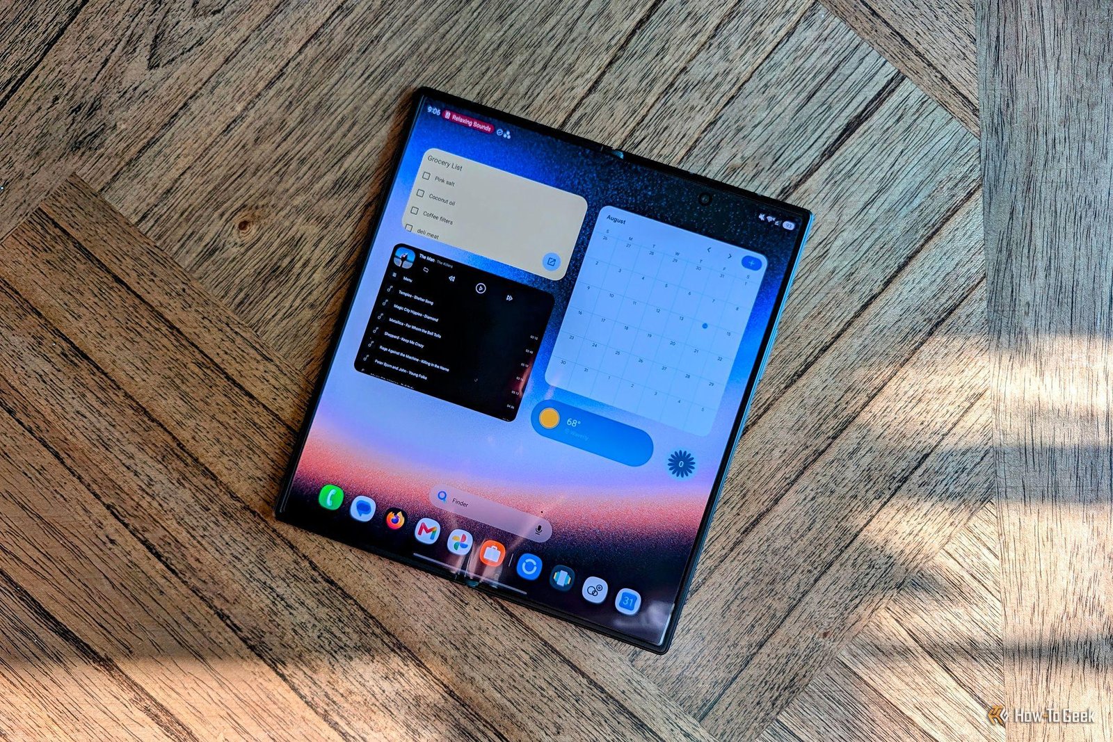 5 features Samsung's foldables...