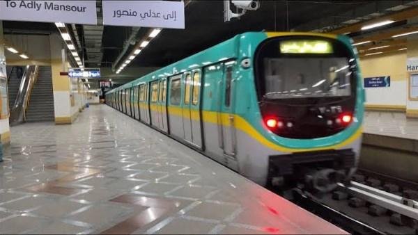 بدءا من الليلة.. ننشر مواعيد تشغيل خطوط المترو والمونوريل والـLRT بالتوقيت الشتوي