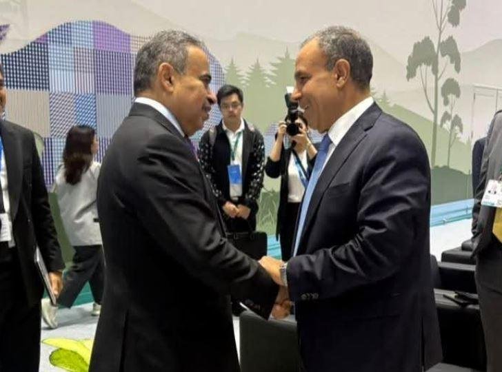 وزير الخارجية يبحث مع وزير المالية القطري تعزيز التعاون الاقتصادي والاستثماري