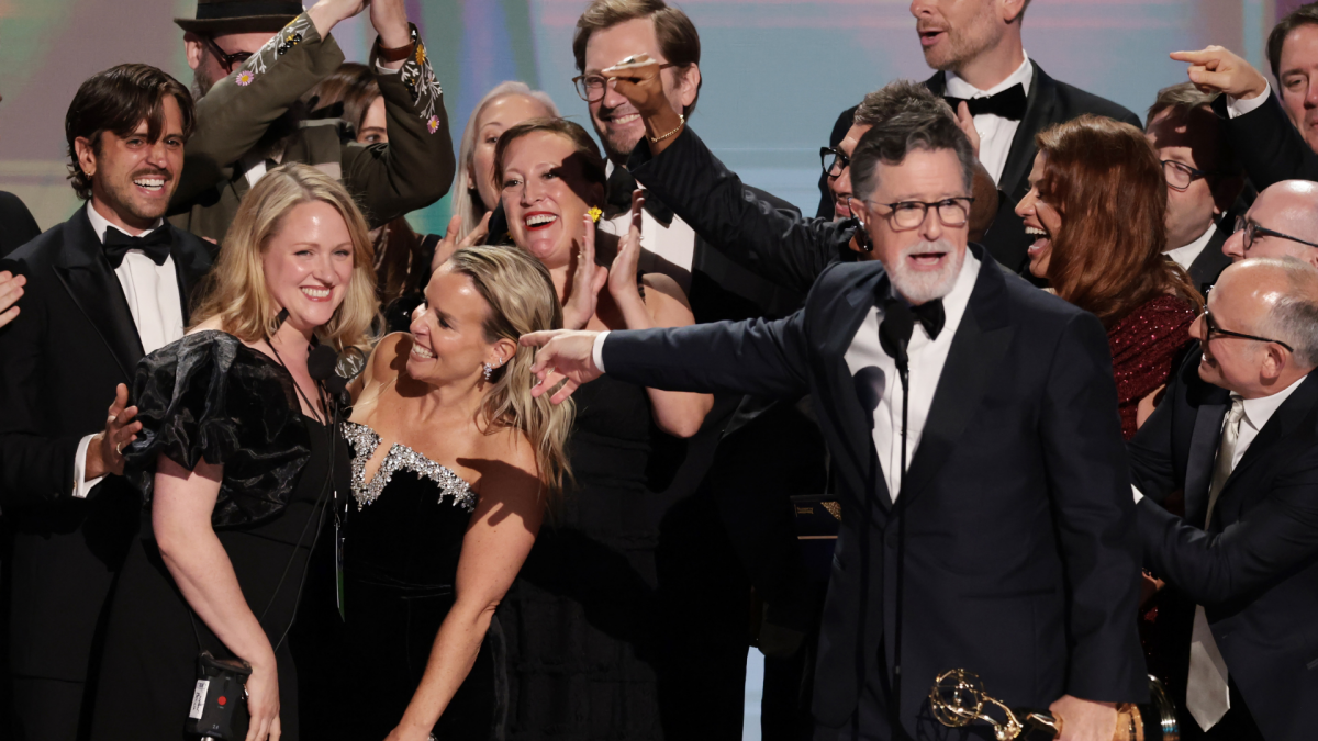 Stephen Colbert tries to get L...
