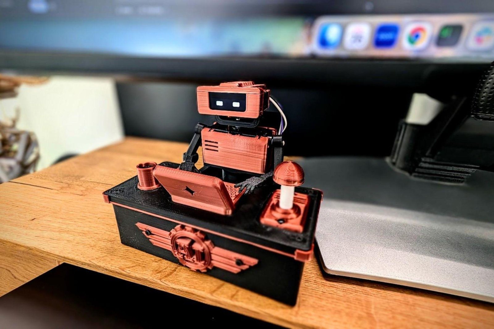 This 3D-printable ESP32 robot...