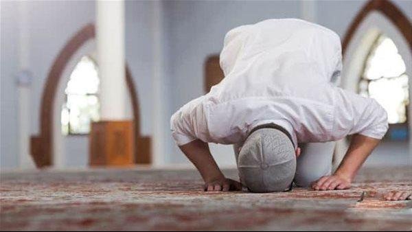 ما هو آخر وقت لصلاة العشاء؟.. الإفتاء توضح حكم تأخيرها إلى منتصف الليل