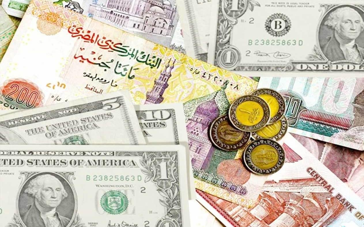 الجنيه يتعافى نسبيا أمام الدولار في مستهل تعاملات اليوم.. ويرتفع 12 قرشا