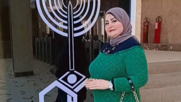د. أمل منصور تكتب: هل تستطيع المرأة أن تحب رجلًا لا تحتاج إليه؟