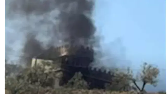 مستوطنون يحرقون منزلين في جنوب...