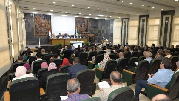 محافظ الغربية يعلن تحديث مخططات 321 قرية والتعاقد مع شركات لجمع المخلفات