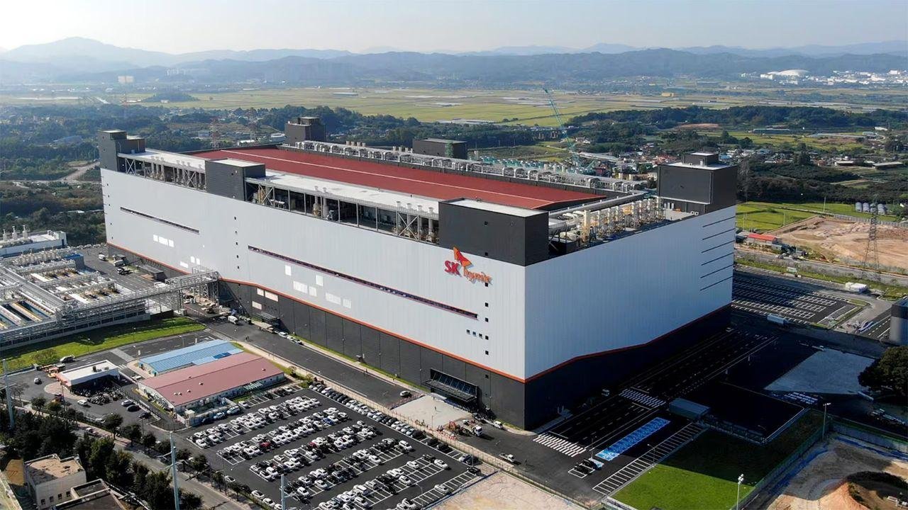 SK hynix will pay staff $50,00...