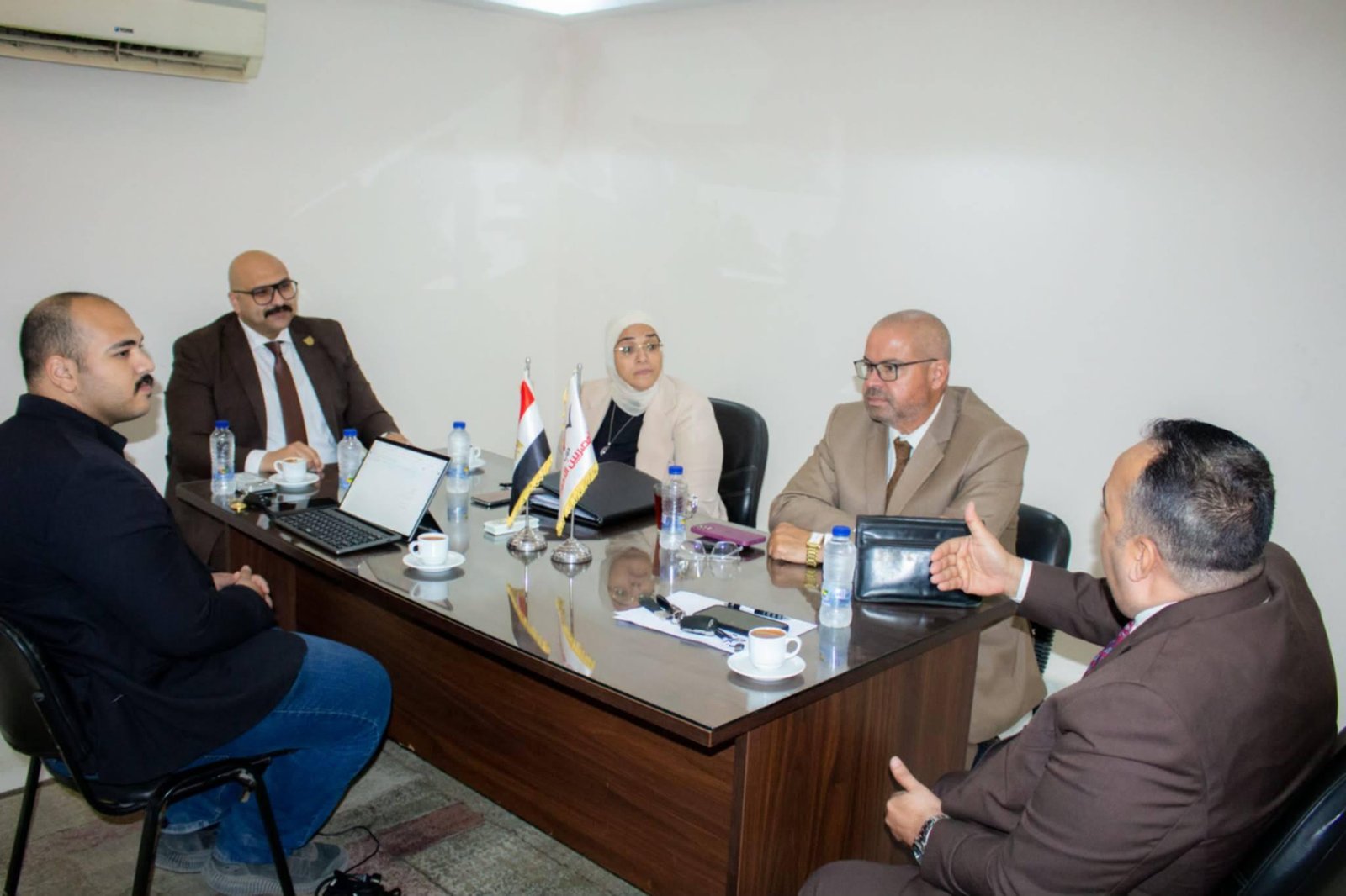 حزب المصريين الأحرار يطلق أعمال لجنة التحول الرقمي وتطوير الأعمال بخبرات متخصصة