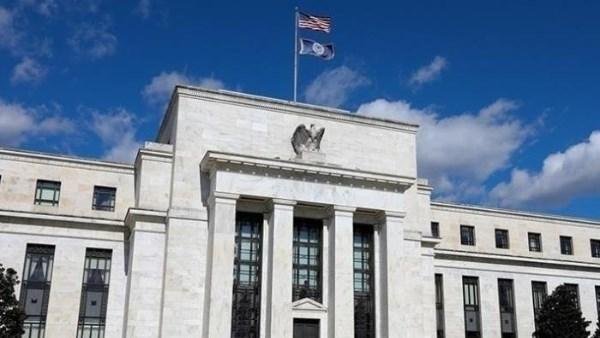 قبل اجتماع الفيدرالي .. 3 عوامل تضغط على وول ستريت وترفع مخاوف المستثمرين