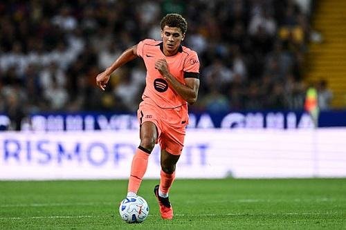 عبد الكريم بديلا في تشكيل برشلونة أمام خيتافي بالدوري الإسباني