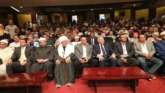 بالصور.. محافظ القاهرة يشهد اح...