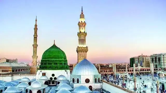 خطيب المسجد النبوي: الحياء يحف...