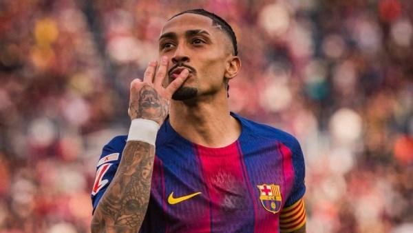 رافينيا يسجل هدف التعادل لبرشلونة أمام ريال مدريد في الكلاسيكو