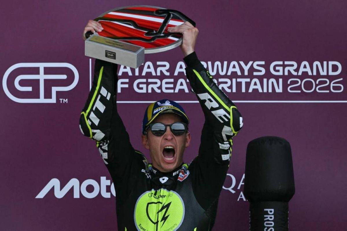 Fernandez wins British Grand P...