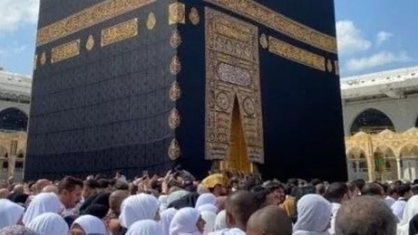 من الرقم القومي إلى البصمة العشرية.. كيف أحكم قانون الحج الرقابة على بيانات الحجاج قبل السفر؟